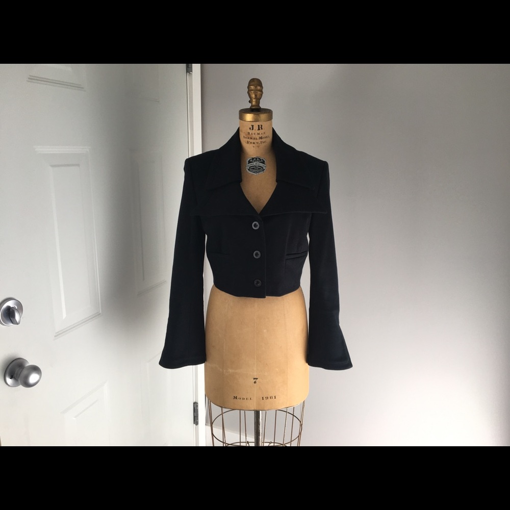 Cropped NADA Jacket - Picture 6 of 6
